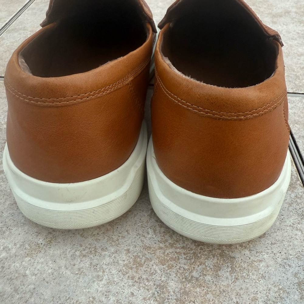 Allen Edmonds Burke Slip-On Shoes - Picture 5 of 13